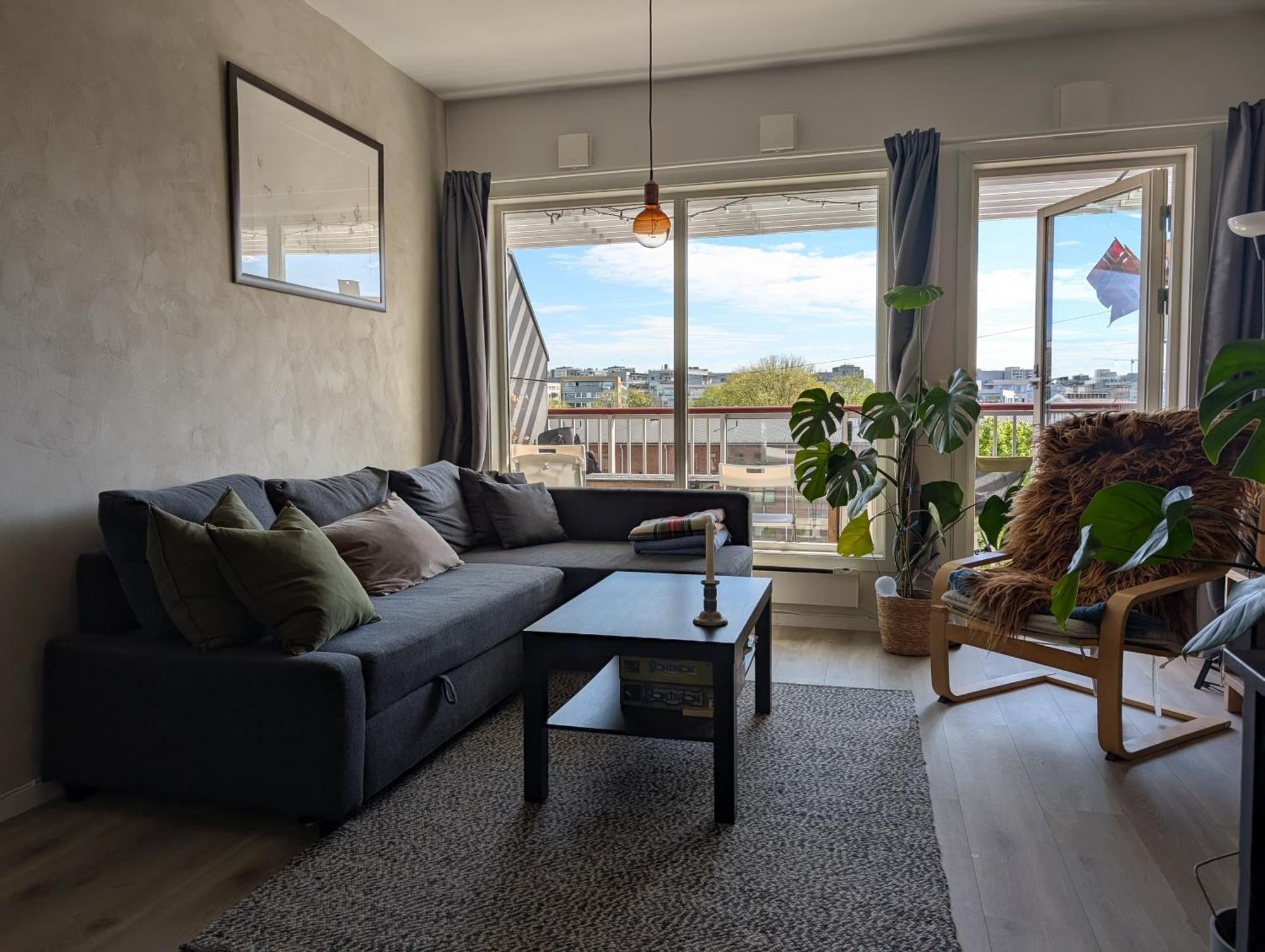 Spacious And Cozy Study With Balcony * Oslo